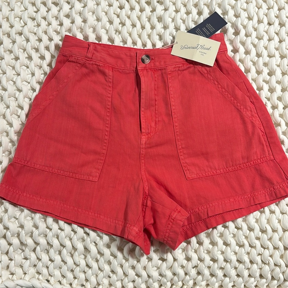 Universal Thread Shorts